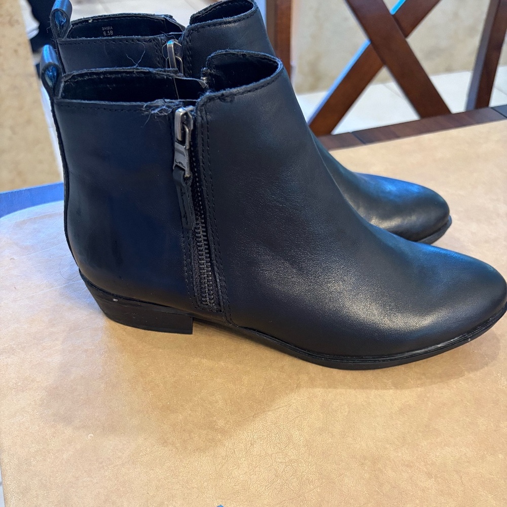 WOMEN'S RALPH LAUREN LEATHER BOOTIES